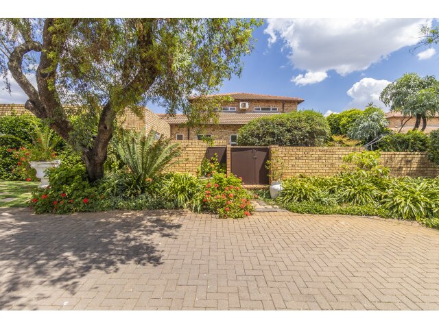 <!--[if BLOCK]><![endif]--> Unit 10 Ndleni Gardens Sophia  St, Fairland,  Johannesburg <!--[if ENDBLOCK]><![endif]-->